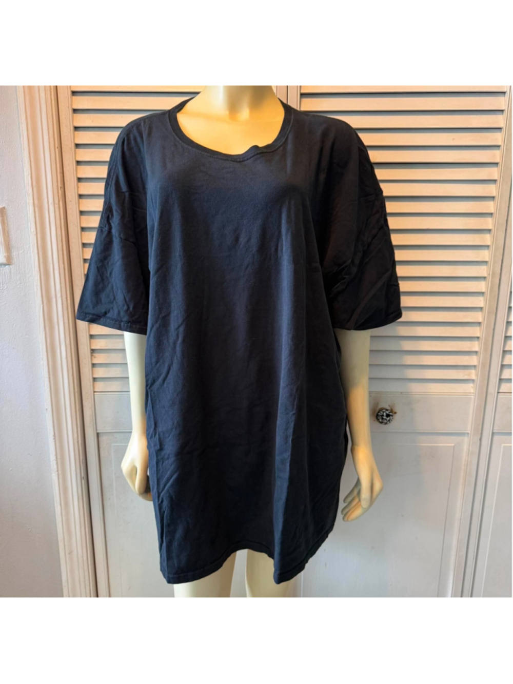 Women's Fruit of the Loom Black Short Sleeve Tee Size 4X